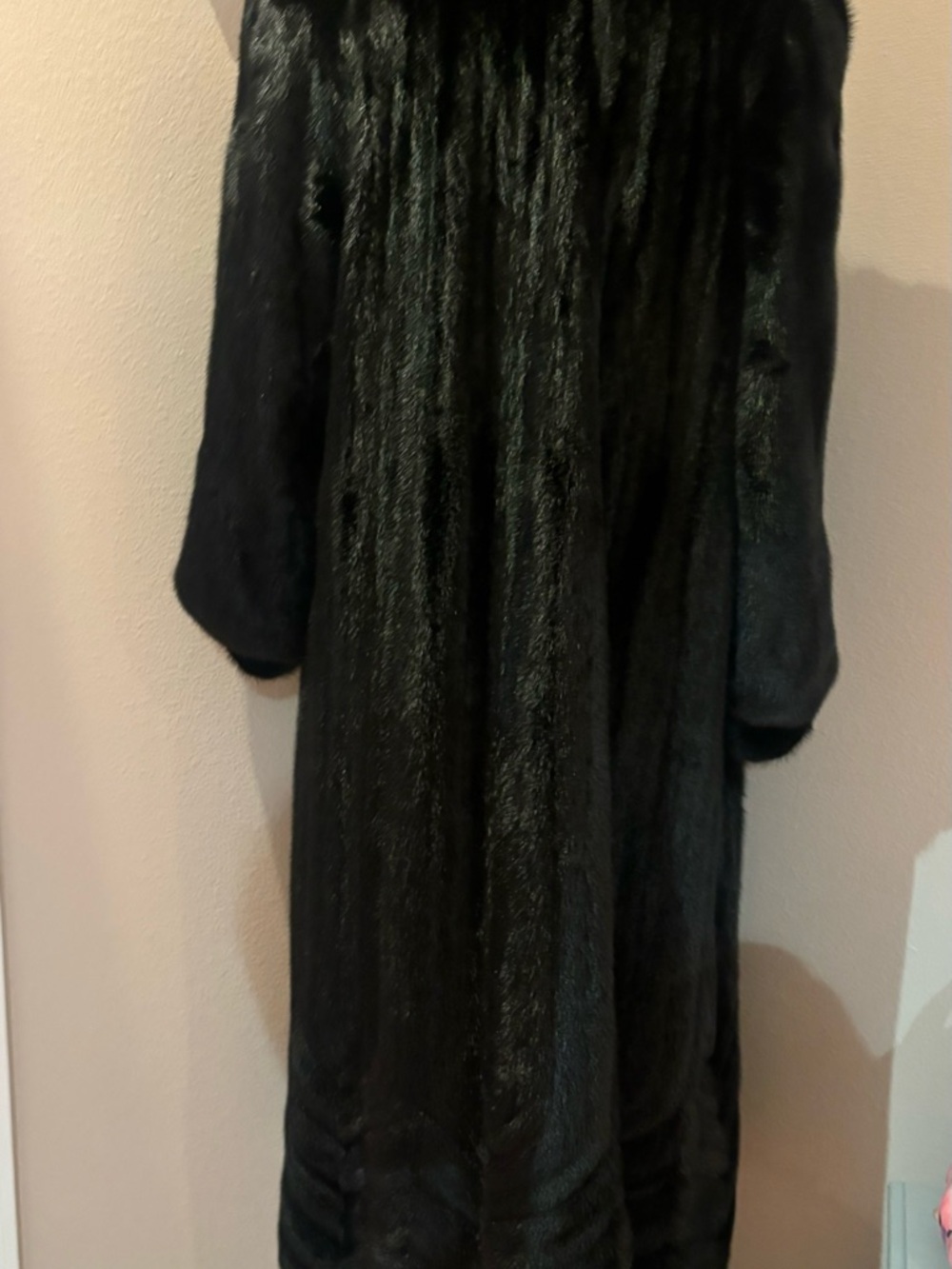 Valentino full length black fur - Picture 7 of 15